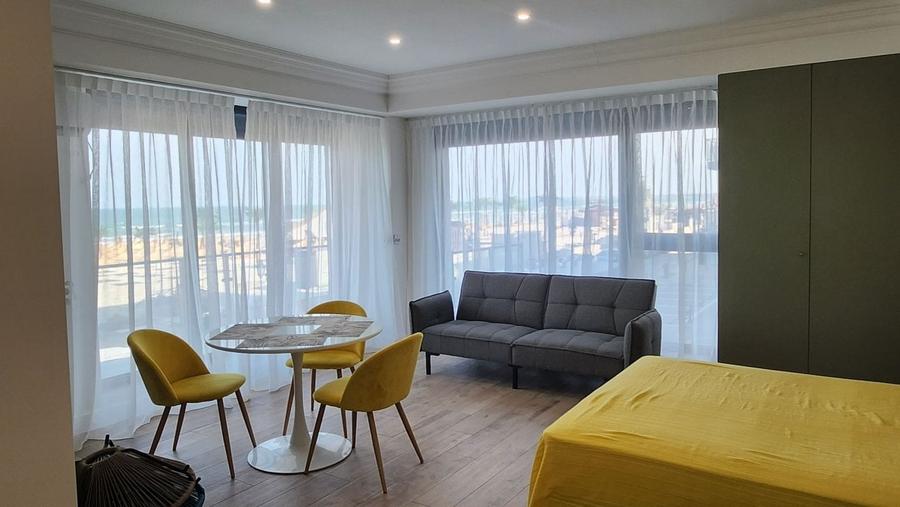 Apartament 2 camere Mamaia Nord cu vedere frontala la mare - 13