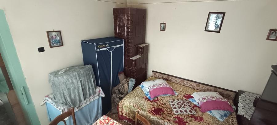 Vând casa 9 camere - 2