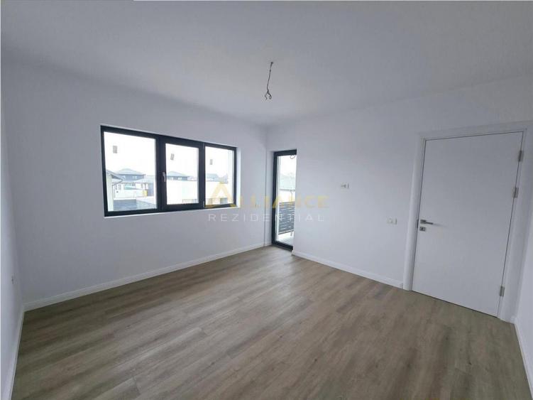 Vila individuala- panouri solare- 4 camere- 800m de STV - 4 - 6