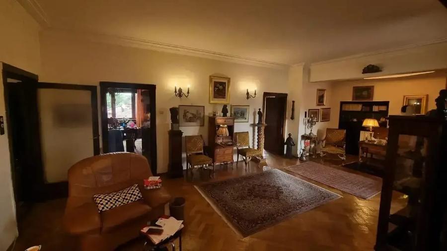 Resedinta cu 5 camere in centrul Bucurestiului - 2