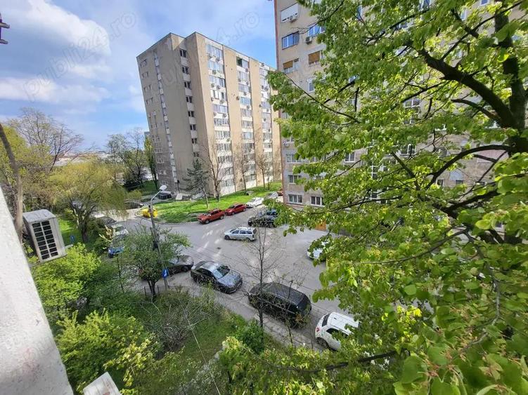 Vand apartament 3 camere Circumvalatiunii McDonald's - 1