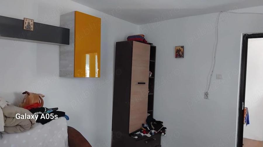 Casa batraneasca de vanzare - 2