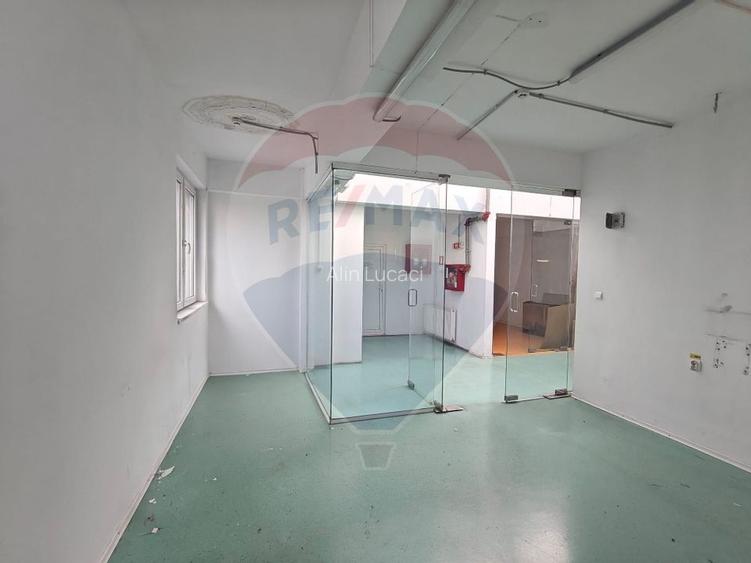 Spatiu comercial 17 mp de inchiriat