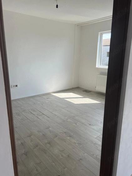Apartament cu 2 camere semidecomandat în Buziașului