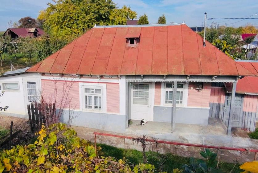 Casă individuală cu 4 camere cu Teren 1058 Mp în Dochia
