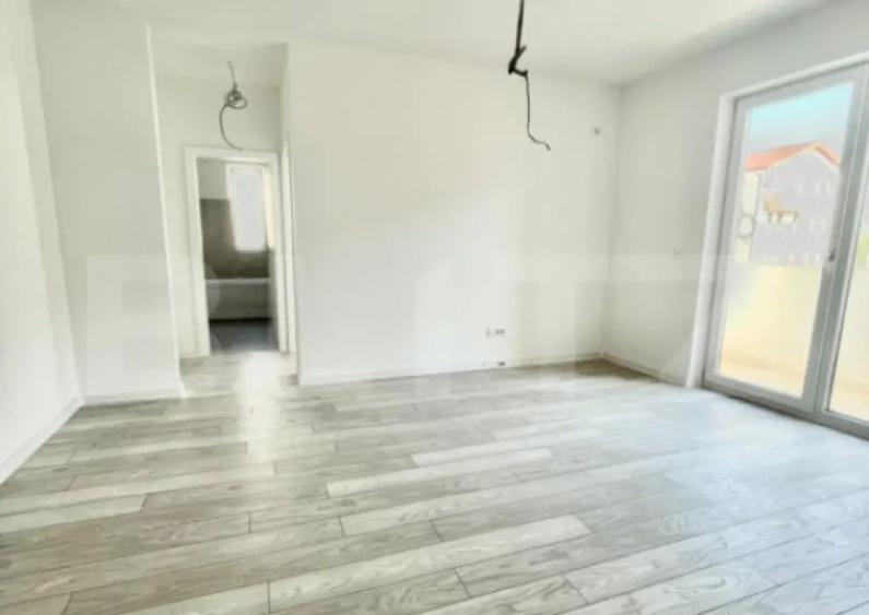 SUPER PRET! Apartament cu 3 camere + balcon, ETAJ 1, 1 loc - 6