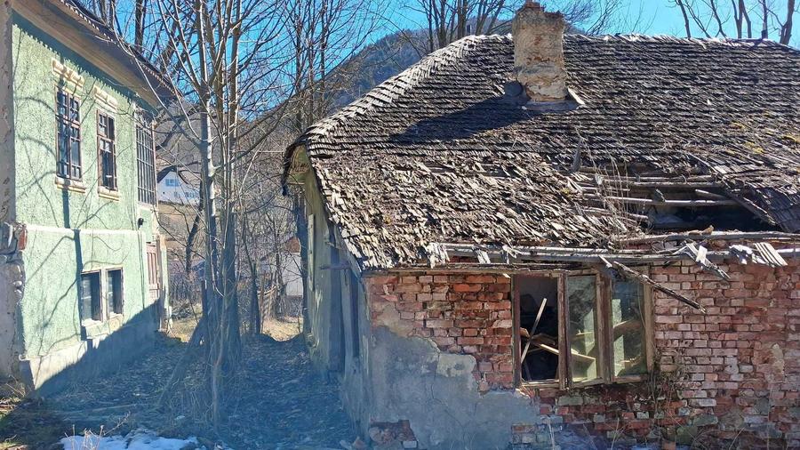 Vand teren dambavocioara 1990 mp - 8