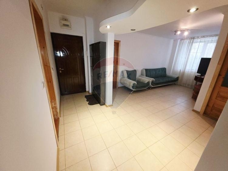 Apartament cu 4 camere de vânzare în zona Calea Romanului - 2