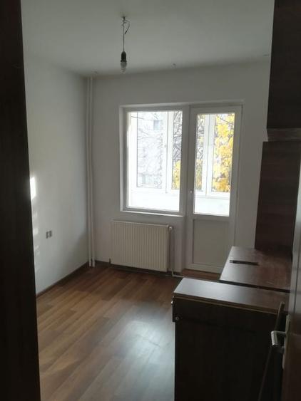 De vanzare Apartament 3 camere Bobocica Vitan - 8