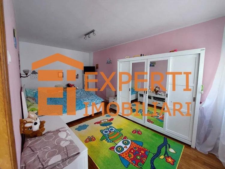 Casa situata in zona Bratianu din caramida - 3