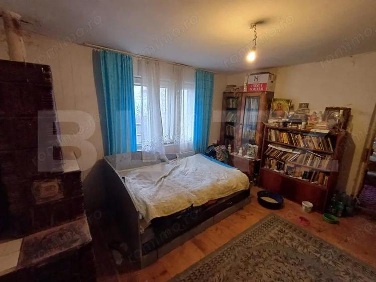 Casa de vanzare, la strada principala, zona ARCANI - 2