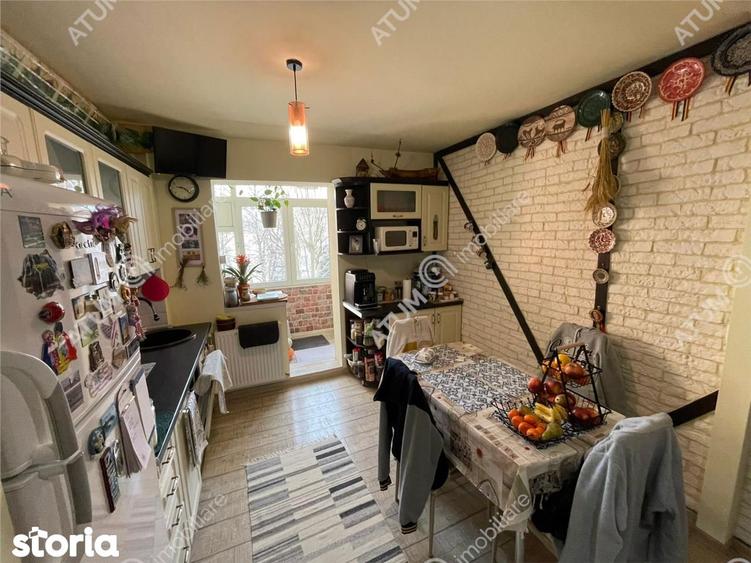 Apartament 3 camere balcon etaj 1 zona Vasile Aaron din Sibiu - 4