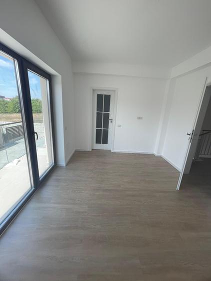 Compelx de case tip duplex in zona Parfumului. An 2023. Comision 0 - 13