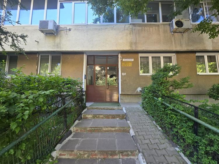 Vanzare 3 camere Radulescu Motru 20 - Tineretului - 1