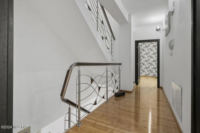 Branesti - Lac, Vila de familie P+E+M, 250 mp utili, teren 547 mp - 17