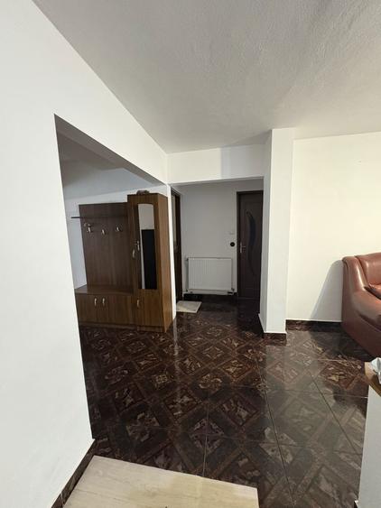 Apartament de vanzare cu 3 camere - 2