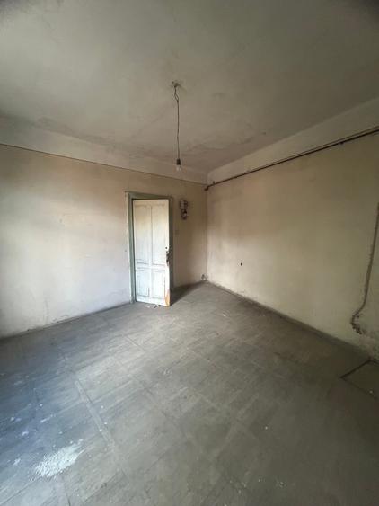 Parcul Carol-Palatul Parlamentului/Apartament doua camere/An 1890-Risc seismic 1 - 5