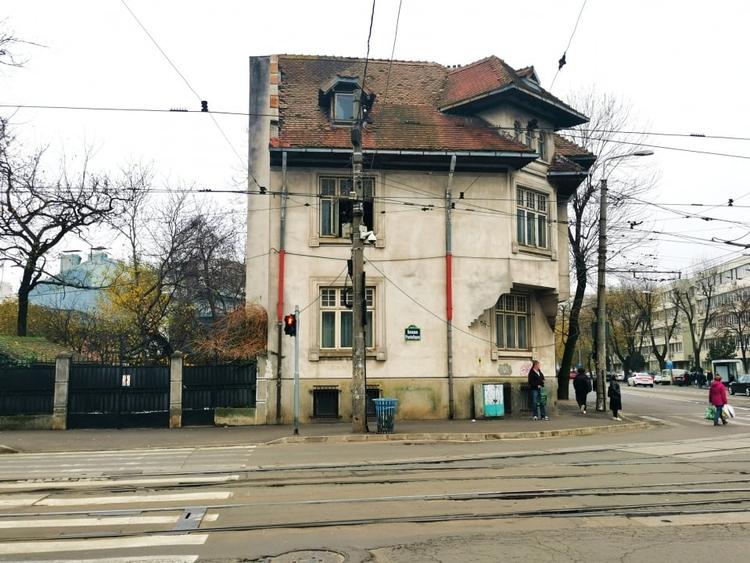 Vila renovata | Ideala pentru clinica medicala sau birouri | Comision 0% - 9