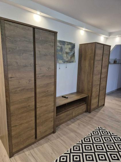Vand apartament 3 camere str Covasna nr 6,sector 4 - 8