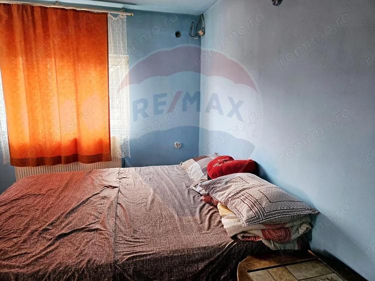 Casa / Vila cu 5 camere de vanzare - 3