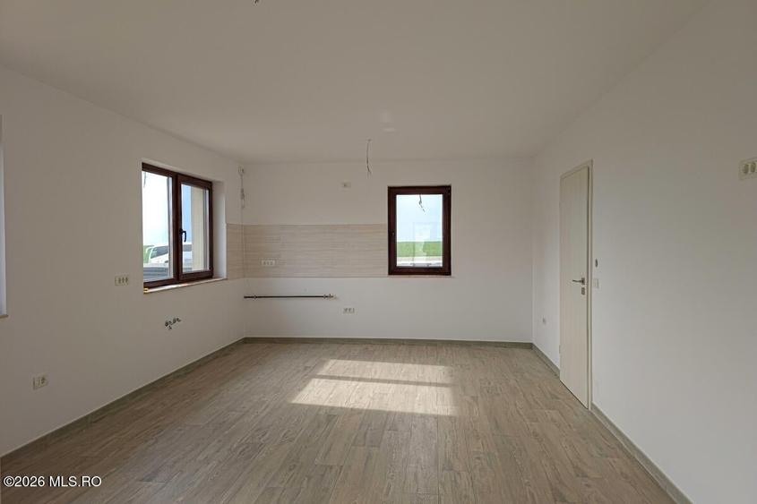 Giarmata - Casa P+1, 4 Dormitoare, 4 Bai, Garaj, Beci, Teren 556 Mp - 5