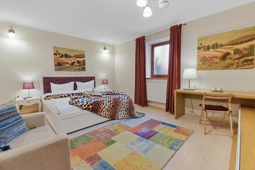 Garsonieră pretabilă pentru regim hotelier — Centru Istoric, Brașov - 1