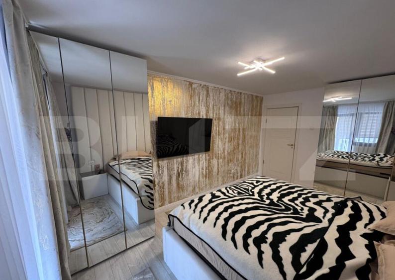 Apartament de vanzare, cu 2 camere, zona Micro 6 - 4