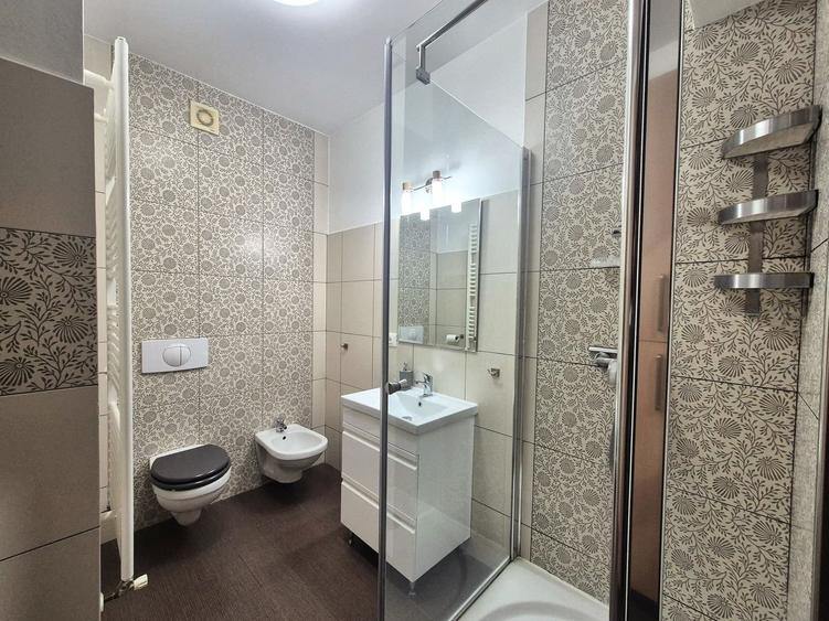 Bloc nou, sectiune mare, apartament 3 camere cu semineu, terasă mare si garaj - 19