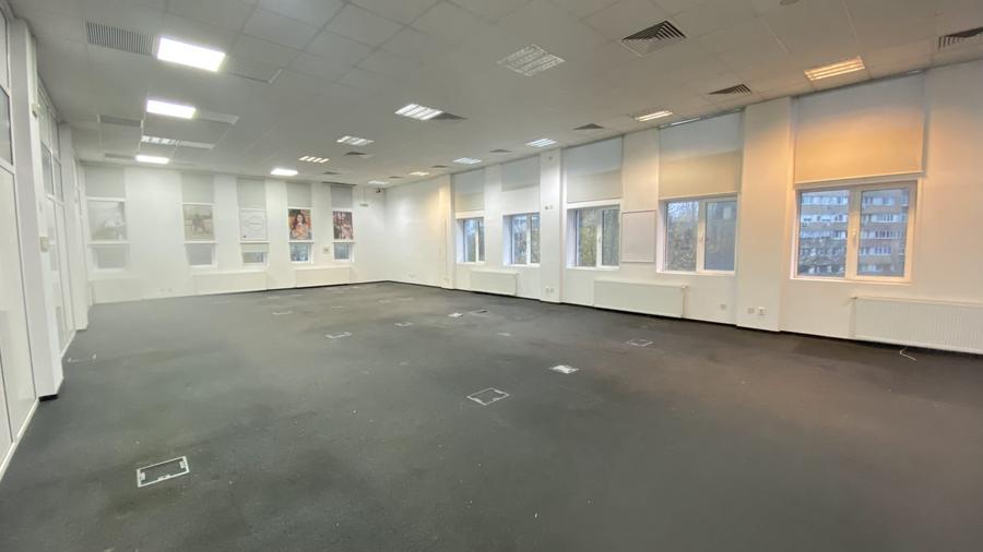 Spatiu Comercial -- 350-700 mp- Metrou Gorjului- Sector 6 - 5