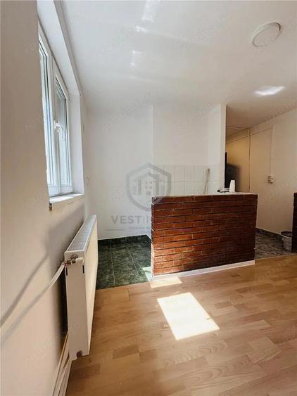 Apartament cu 2 camere, semidecomandat, Rogerius. - 4