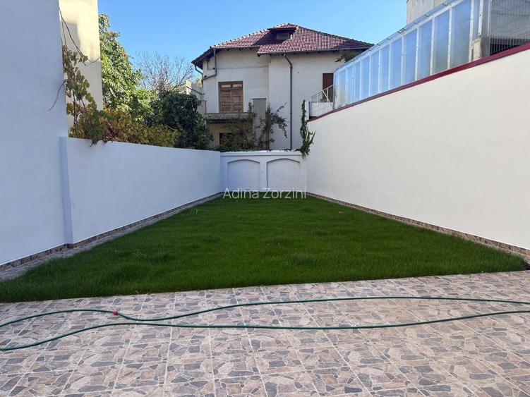 OPORTUNITATE ! Casa Mare cu Teren in Proprietate ! Icoanei