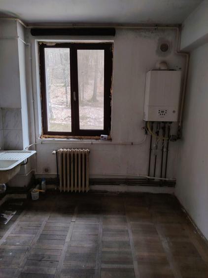 Vand apartament cu doua camere in Baile Olanesti - 1