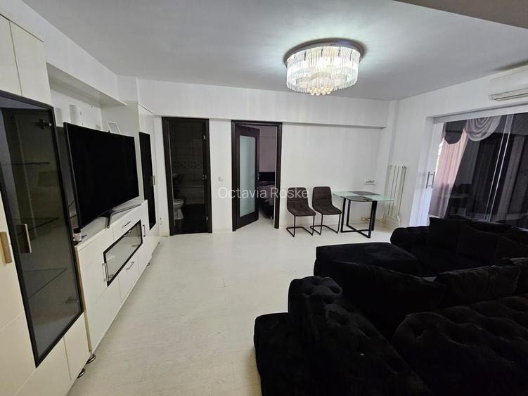 Vand apartament Calea Victoriei, bloc, curte interioara civilizat amenajata Vand apartament Calea Victoriei, bloc, curte interioara civilizat amenajata