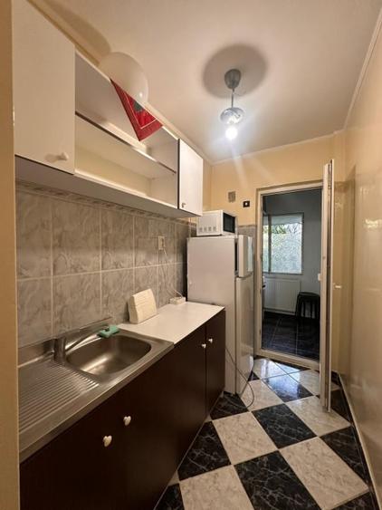 Garsoniera decomandata, zona Tei - 6