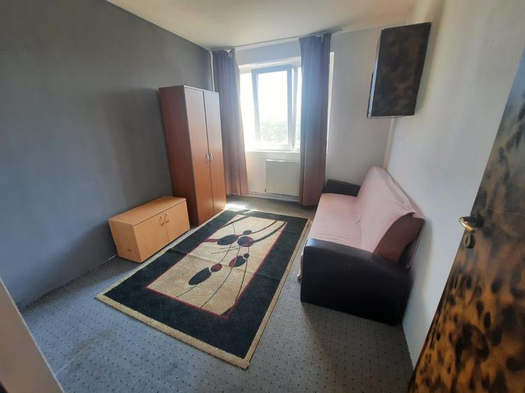 Apartament cu 3 camere, decomandat, etaj 6/10, zona Podu Ros - 4