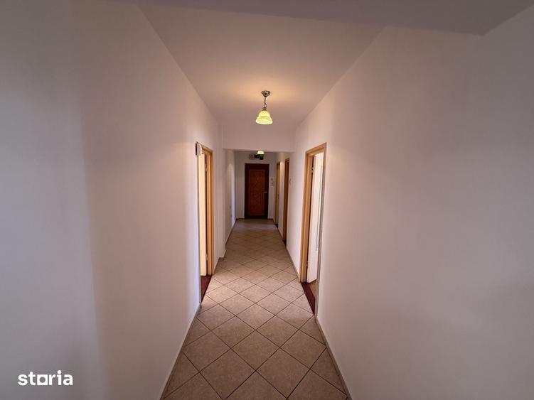 Apartament cu 4 camere decomandat în Ultracentral