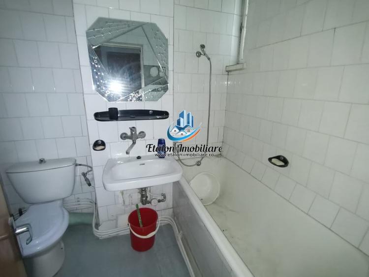 Apartament 4 camere semidecomandat, 2 bai, zona Spital Piatra Neamt - 7