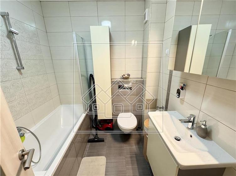 Apartament de inchiriat, 2 camere, decomandat, etaj 1, balcon - 4