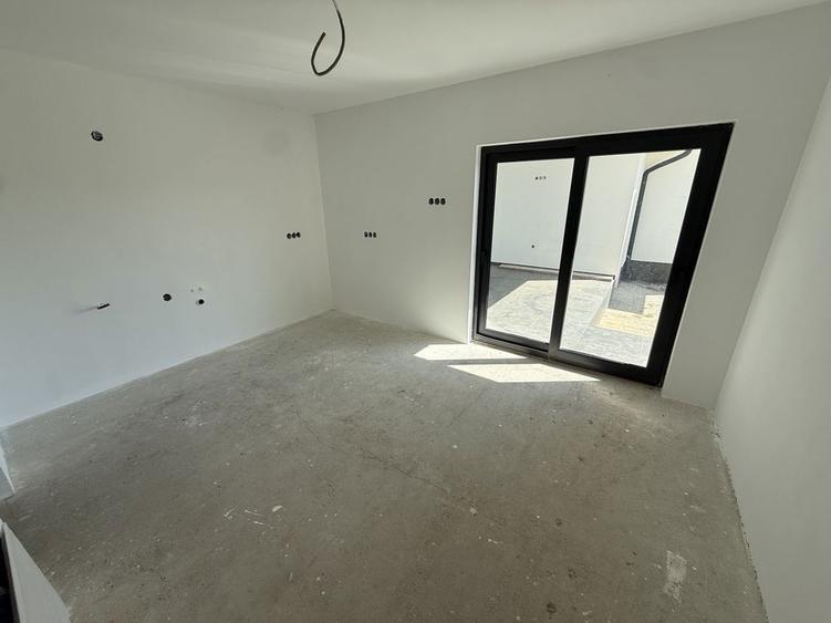 Ofer spre Vanzare Casa 3 Camere Stil Mediteranean la intrare in Lazuri - 4