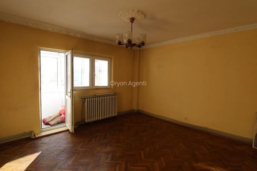 Apartament 4 camere, zonă centrală, Liceul Tudor