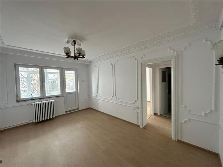 Apartament 2 camere de vanzare Podu Ros - 1