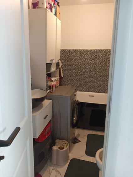 Apartament 3 camere decomandat - 1