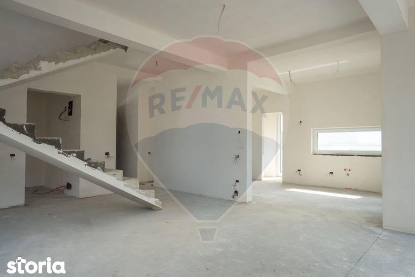 De vanzare casa 5 camere in zona Dealuri Oradea - 13