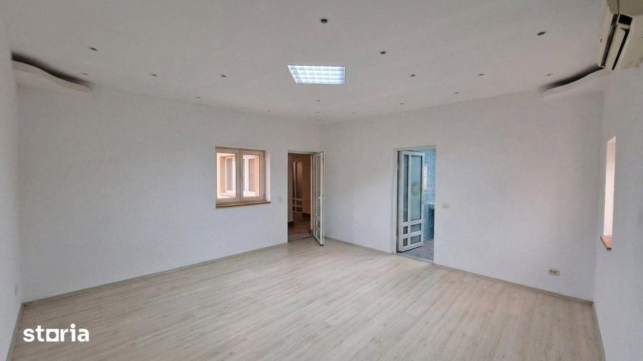 Casă cu 7 camere cu Piscina în Ferentari
