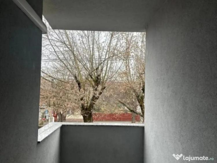 Spa?iu comercial, 3 camere, 80 mp in apropierea centrului v - 6