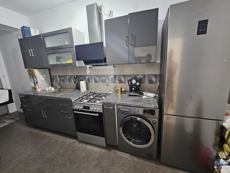 Vand apartament ultracentral doua camere semidecomandat. - 2