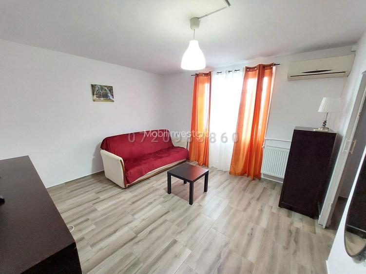 Piata Unirii,  langa metrou, garsoniera renovata si mobilata