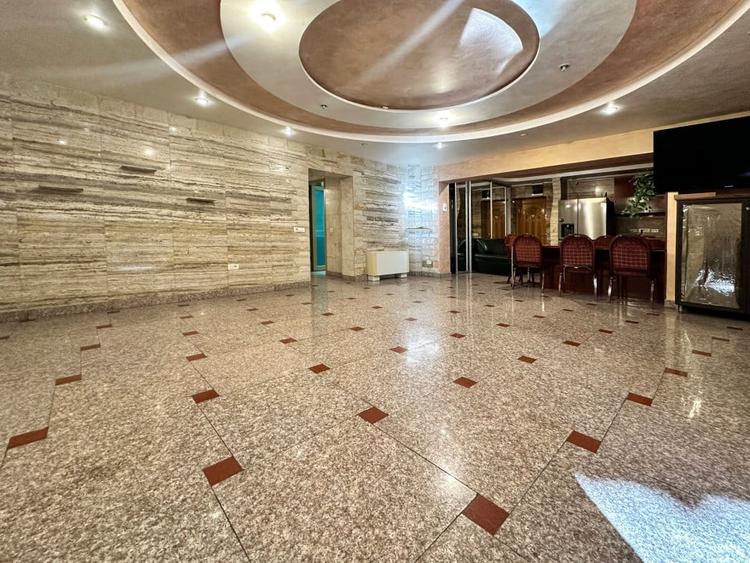 Spatiu de Inchiriat-Faleza Nord,Constanța -  220mp, la doar 2 minute de plaja - 2