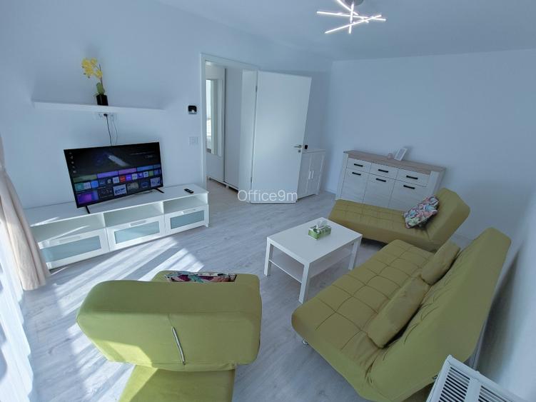 Mall Coresi - apartament 2 camere decomandat - boxa - loc de parcare propriu