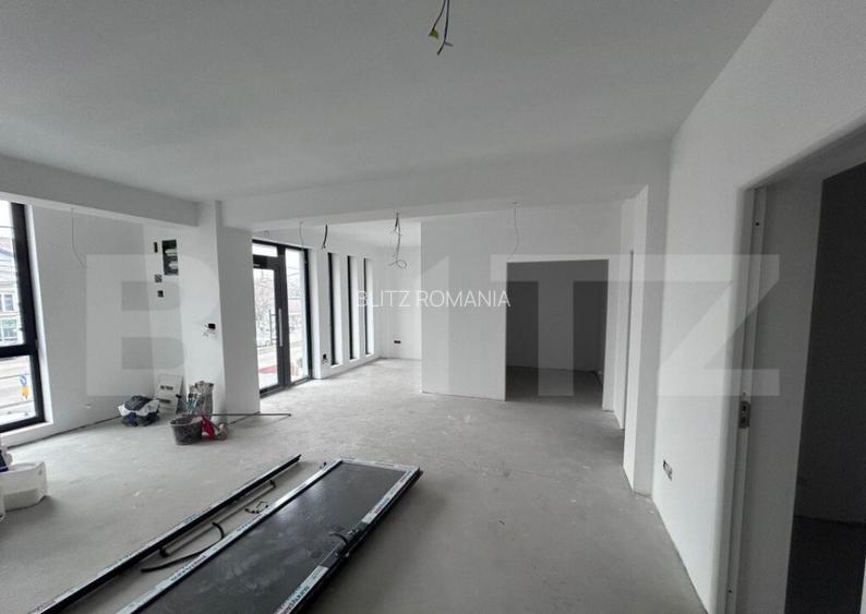 Spatiu comercial cu 5 incaperi, 90 mp, zona Boldan